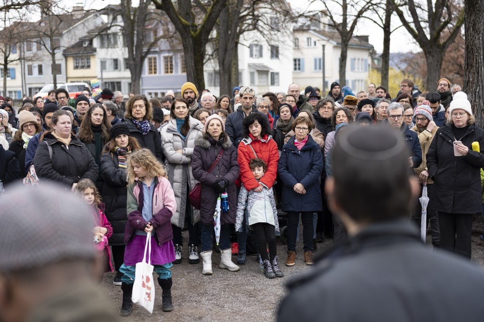 Lindenhof Zürich: Kundgebung gegen Hass und Gewalt