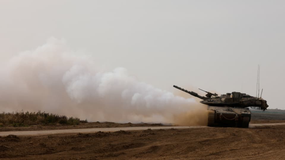 Ein israelischer Panzer auf der Rückkehr aus dem südlichen Gazastreifen.