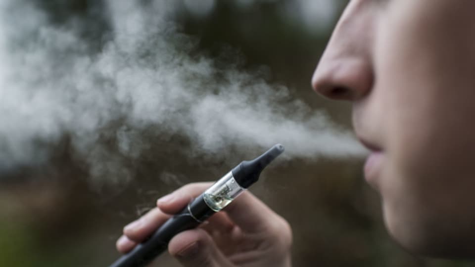 Sucht Schweiz macht sich Sorgen wegen des Nikotinkonsums von Jugendlichen.