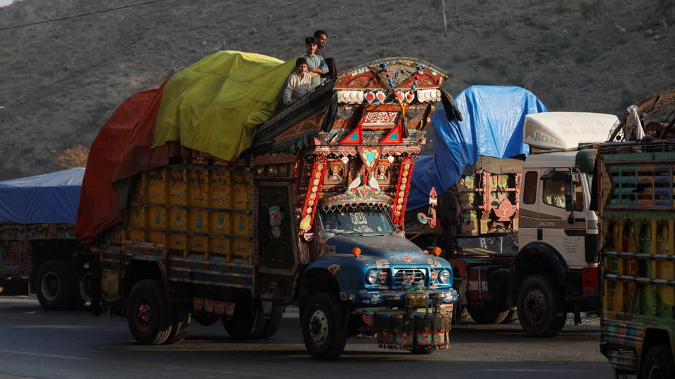 Überfüllte Strassen an der Grenze zwischen Afghanistan und Pakistan