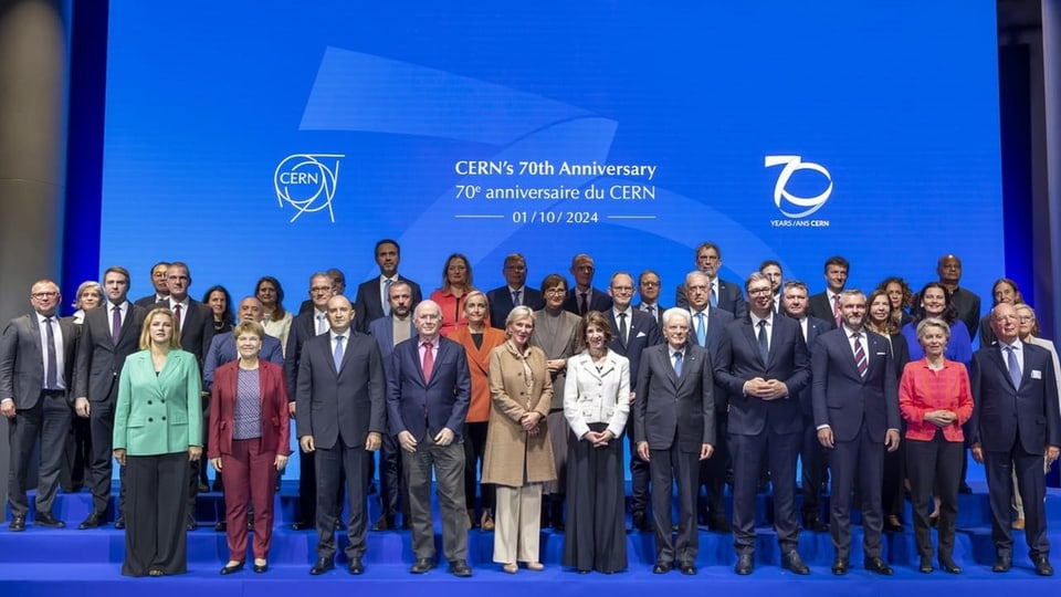 Gruppenfoto der Staats- und Regierungschefs beim 70-Jahr-Jubiläum des Kernforschungszentrums Cern in Genf .