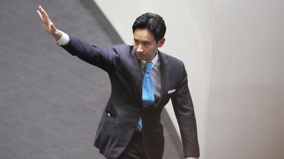 Pita Limjaroenrat während der Parlamentsdebatte (19.07.23)