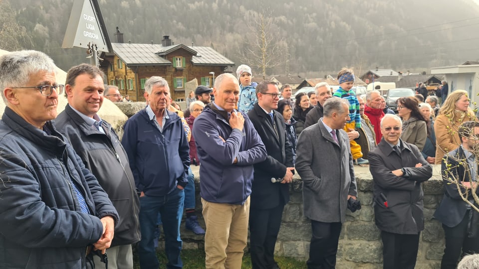 Auch die Vertreter der Gemeinden der Surselva sowie die Abgeordneten des Grossen Rates waren an den Feierlichkeiten. 