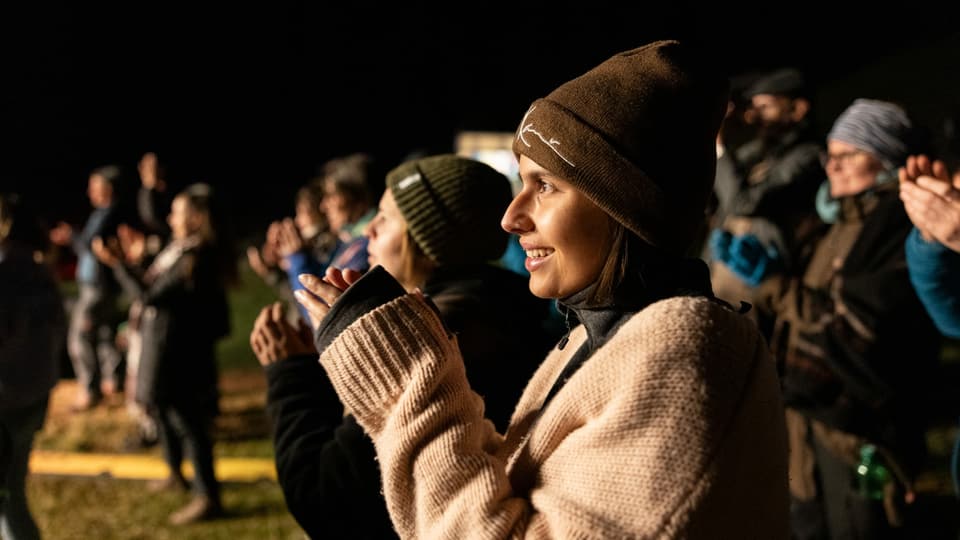 Bis nach Mitternacht feierten die Besucher*innen des Festivals die Bands.