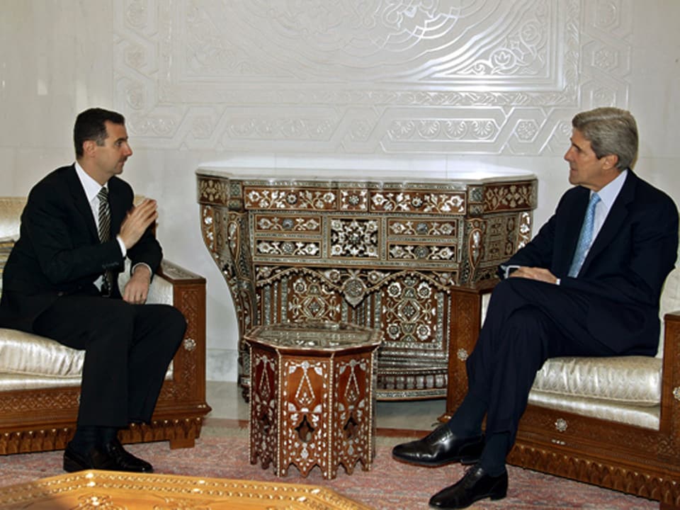 Assad spricht mit John Kerry