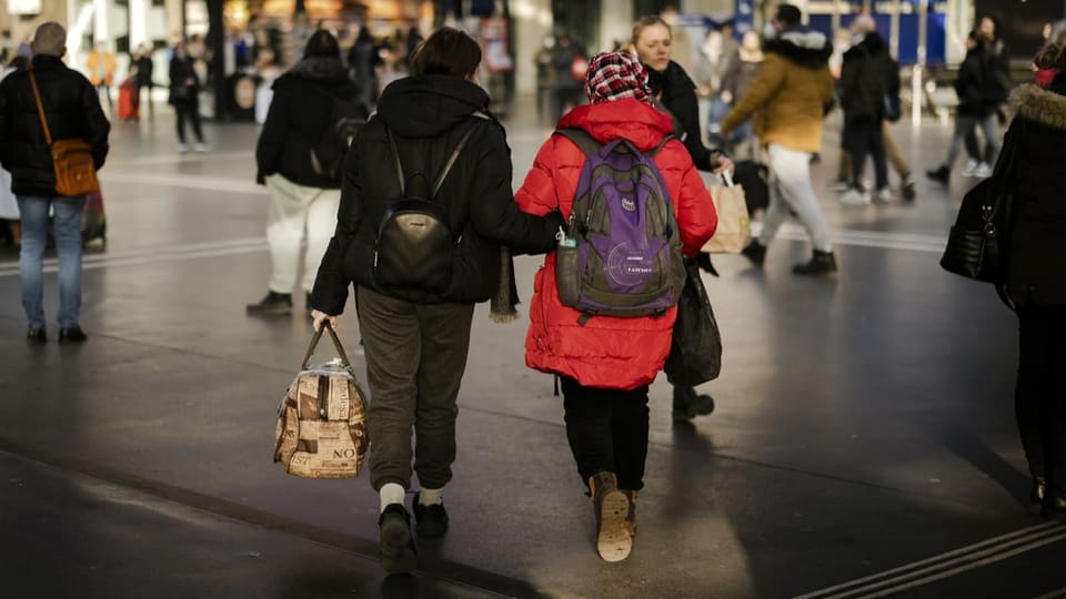 Tenor clav da repartiziun vegnan 3% da las persunas fugidas ch'arrivan en Svizra en Grischun. (Maletg simbolic)