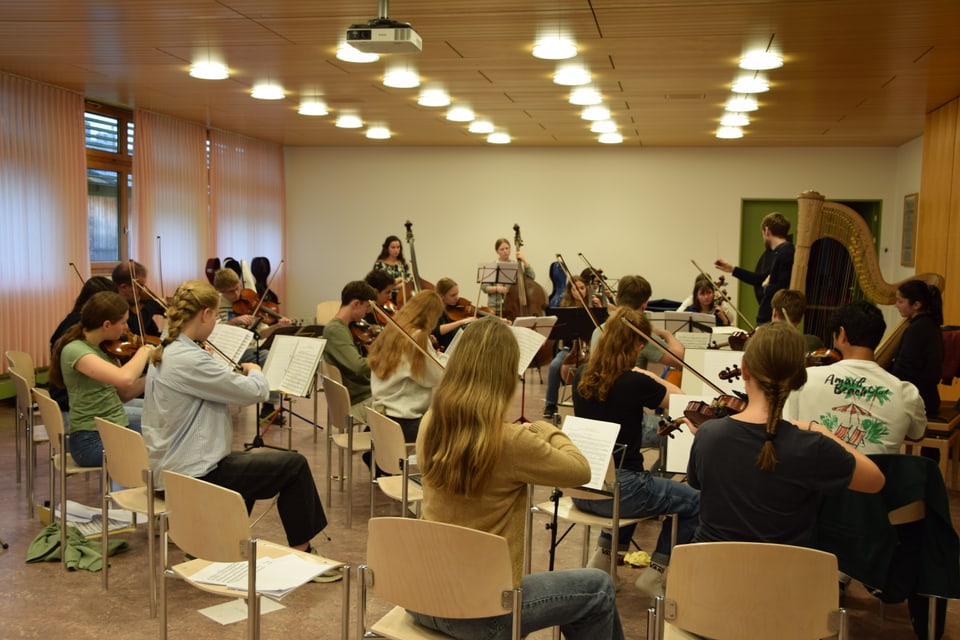 Jugendsinfonieorchester Graubünden beim Üben