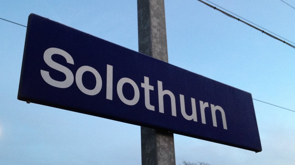 Bahn-Schild mit Aufschrift Solothurn