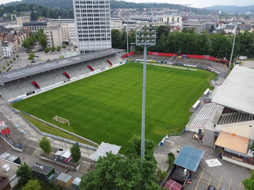 Luftaufnahme des Fussballstadions Schützenwiese in Winterthur.