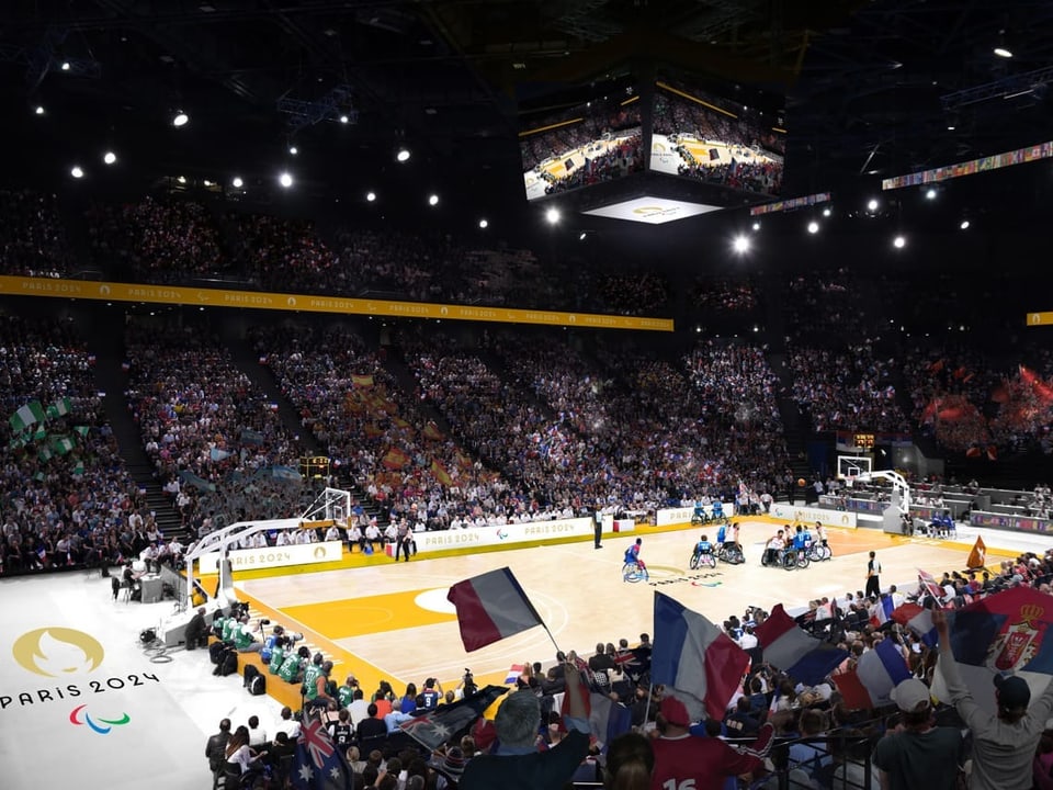 Rollstuhl-Basketballspiel bei den Paralympics 2024 in Paris.