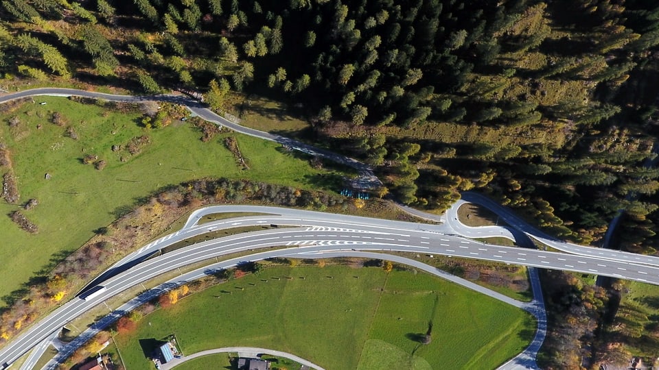 L'autostrada A13 ad Andeer. 