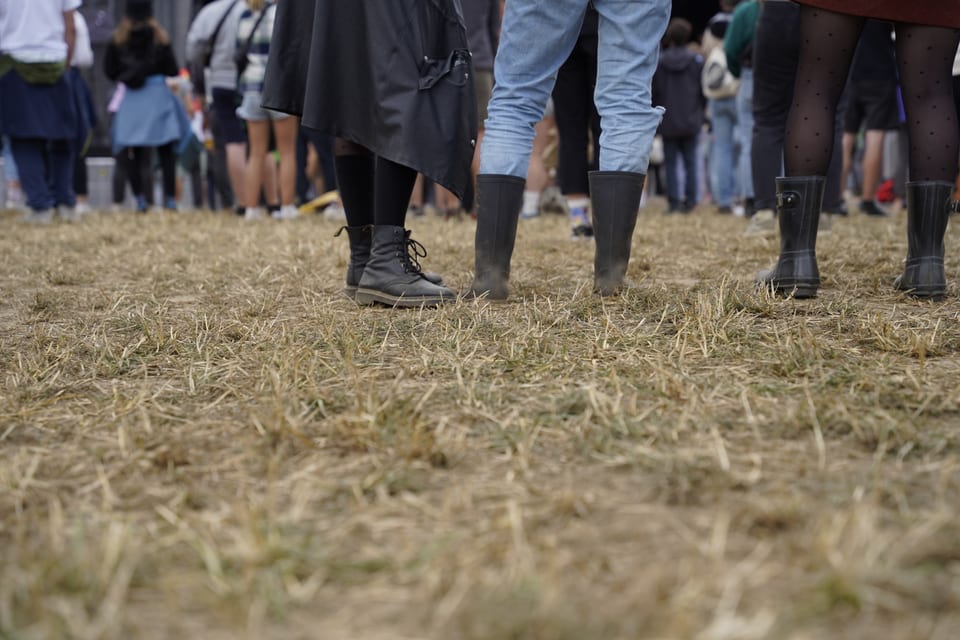 Gutes Schuhwerk gehört zum Standard Repertoire am Open Air Lumnezia.