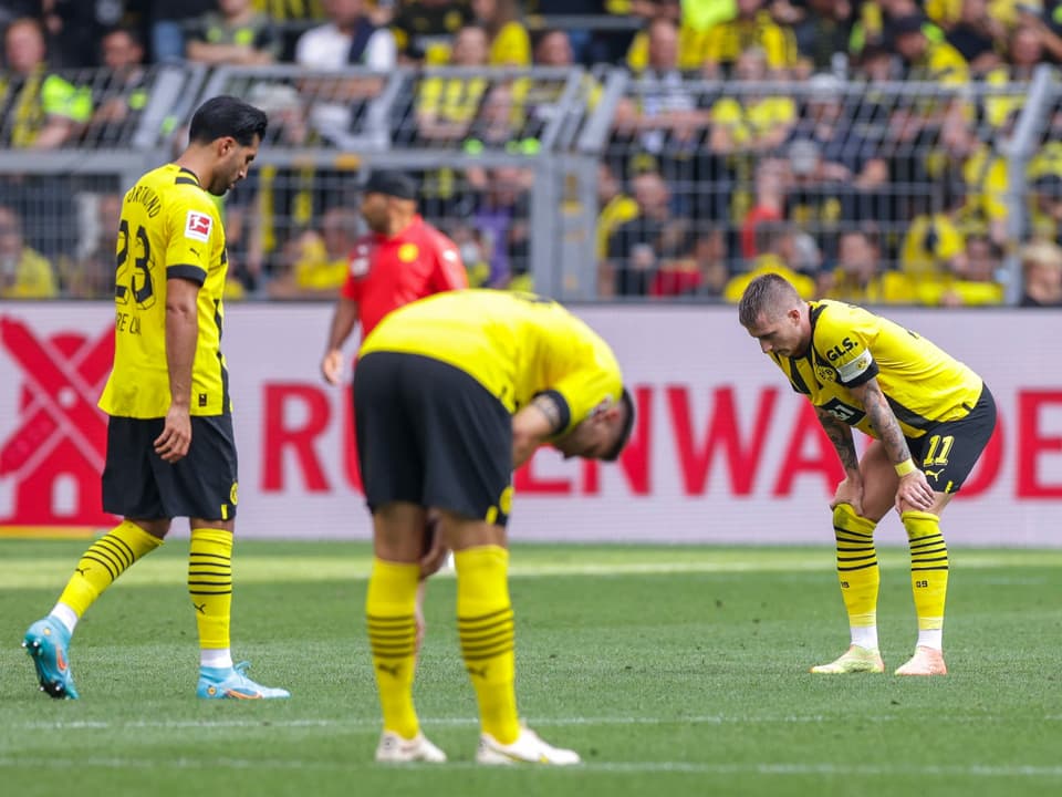 Der BVB führt am Samstag gegen Werder Bremen bis zur 89. Minuten mit 2:0 und verliert letztlich doch noch mit 2:3. Dortmund-Trainer resümiert das Debakel später so: «Das war brutal dämlich.» 