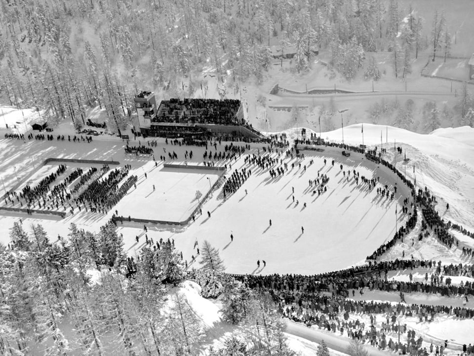 Die Eröffnungsfeier der Olympischen Winterspiele 1948 in St. Moritz.