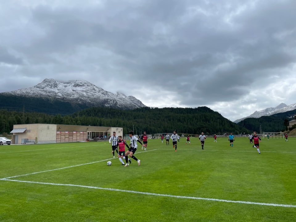 Fussball auf 1'700 M.ü.M