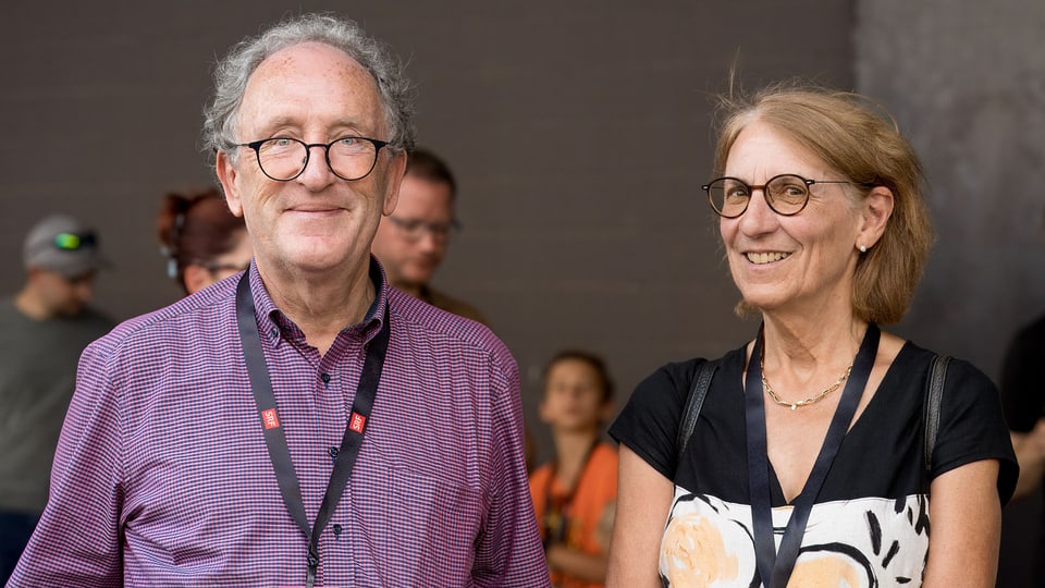 Felix Gartmann und Doris Kohler lächeln in die Kamera.