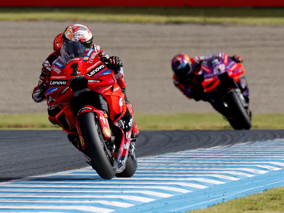 Francesco Bagnaia im Duell mit Jorge Martin.