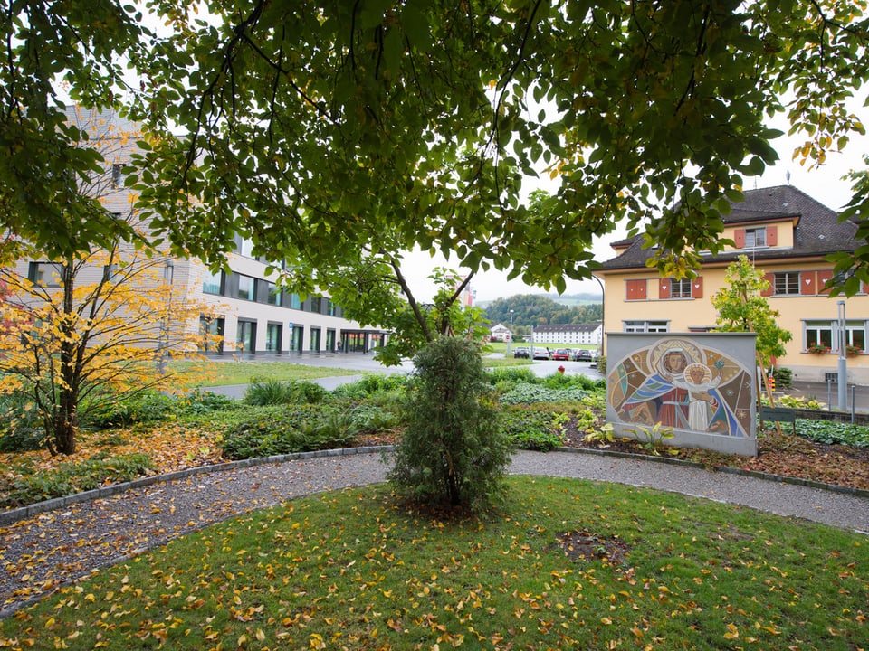 Die Spitalstrasse beim Kantonsspital Sarnen.