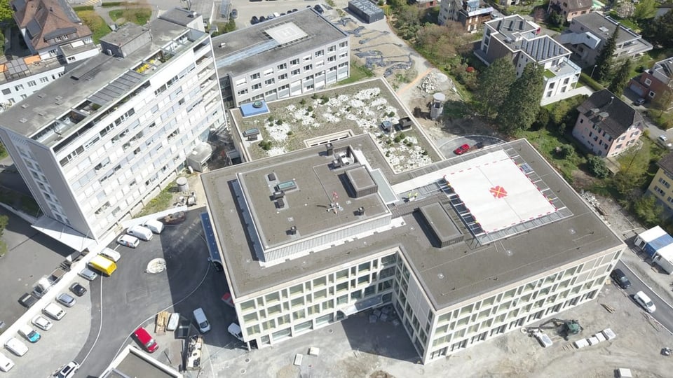 Lauftaufnahme des neuen Kantonsspitals in Altdorf.