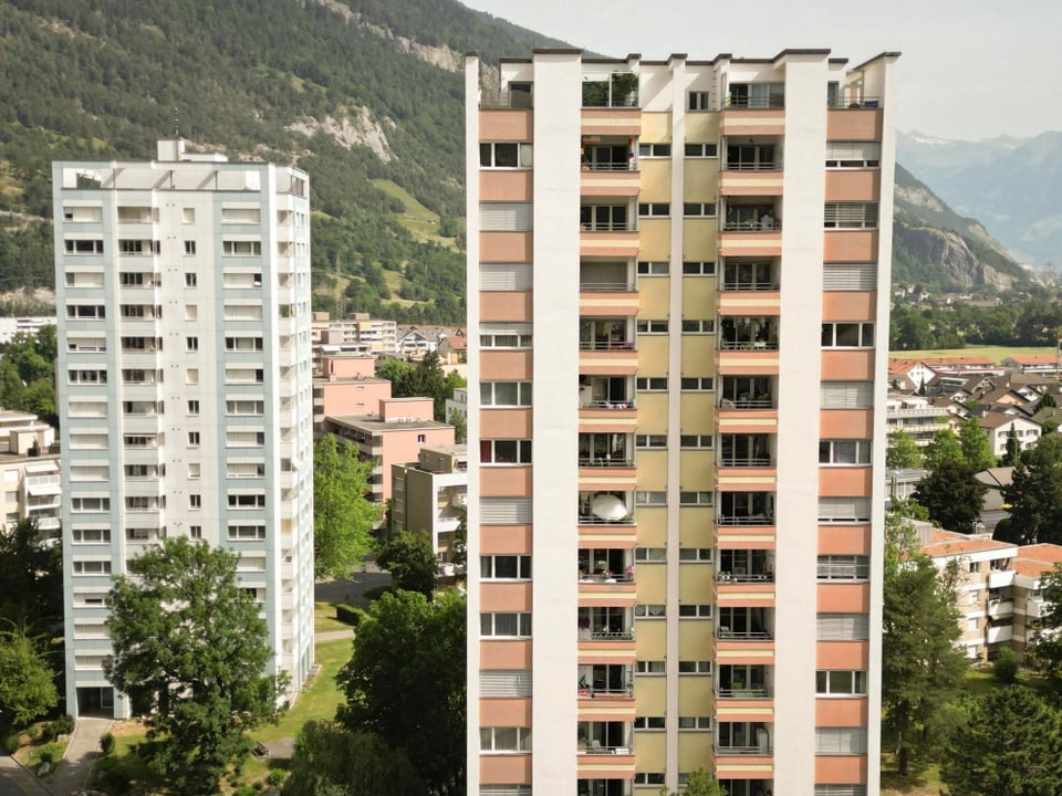 Las chasas autas en il Quartier dal Rain èn imposantas