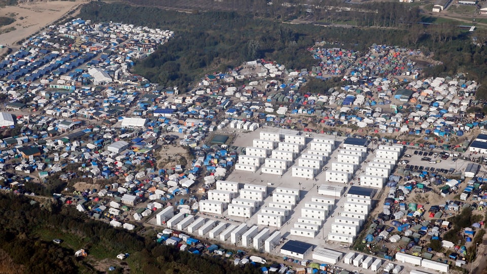 Flüchtlingscamp aus der Luft betrachtet