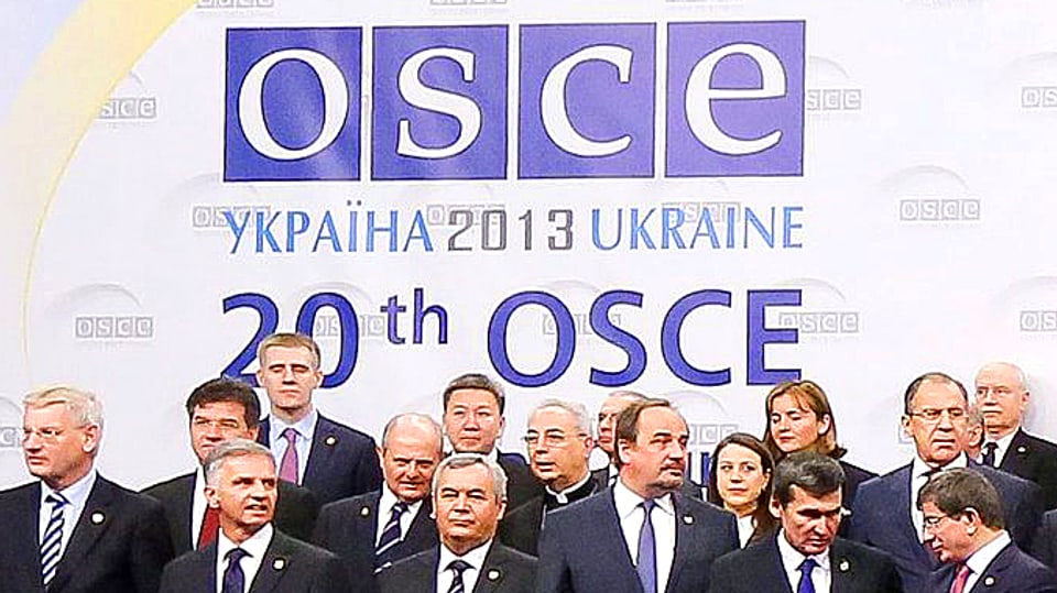 Gruppenbild anlässlich der 20. OSZE-Konferenz in der Ukraine.