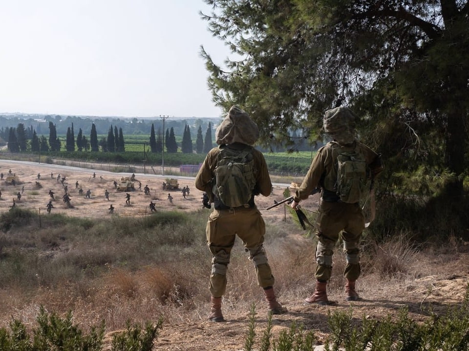 Israelische Soldaten bei Übung nahe des Gazastreifens.