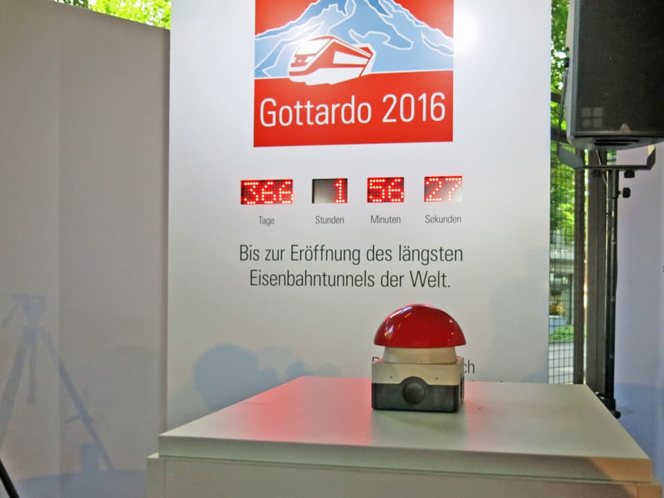 Ein Countdown zeigt: Es dauert noch genau ein Jahr bis zur Eröffnung des Gotthard-Basistunnels.