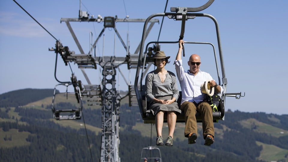 Berset auf einem Sessellift mit seiner Frau.