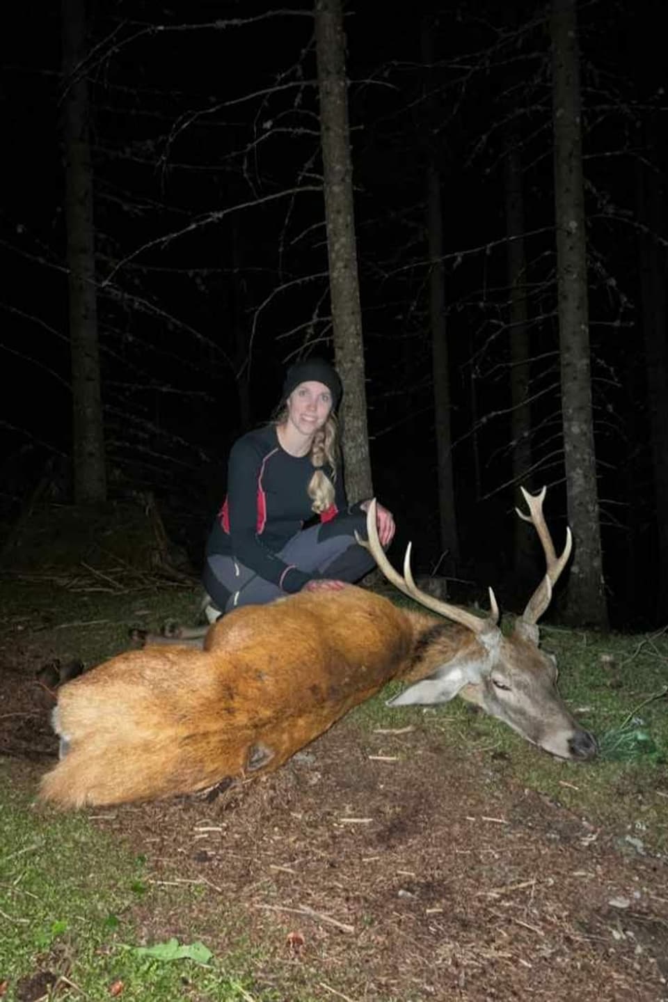 Jägerin mit Hirsch.