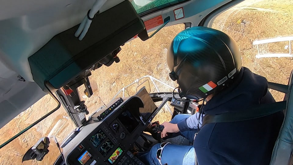 Maurizio Folini im Helikopter