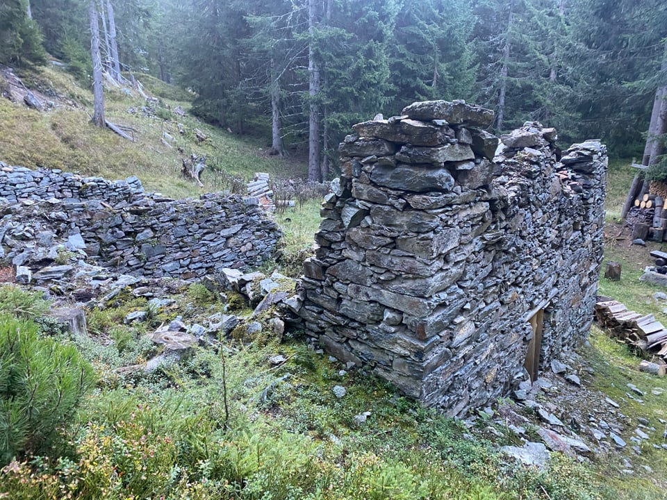 Qua devi pli baud in alloschi per ils miniers, quai è da manaivel da l'anteriura staziun da muntogna da la pendiculara.