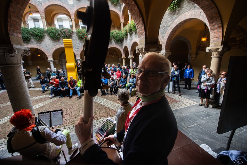 Eindrücke des zweitenFesttages am Schweizerischen Volksmusikfest 2023 in Bellinzona.