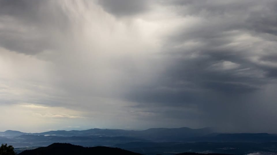 Blick übers deutsch-schweizerische Grenzgebiet bei Basle.