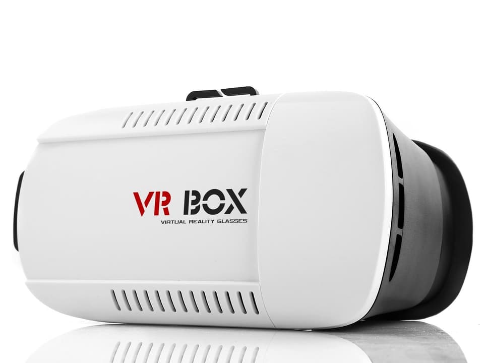 Eine weisse VR Brille Namens VR Box