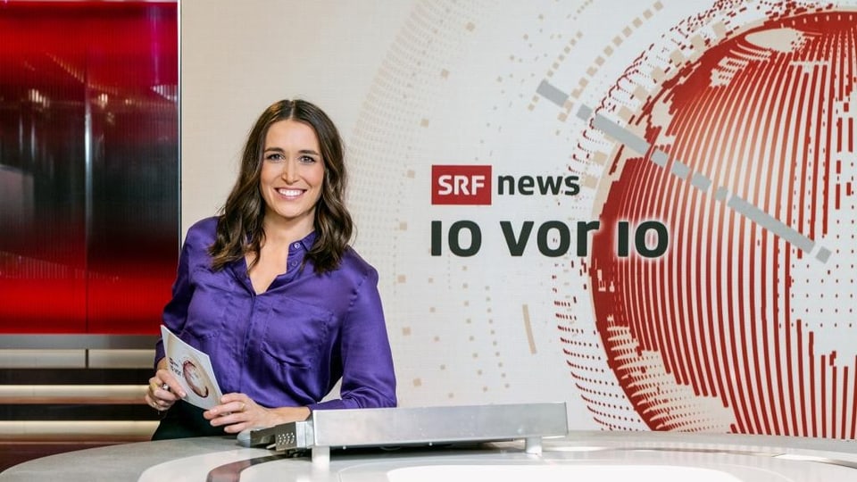 Moderatorin im SRF-News-Studio