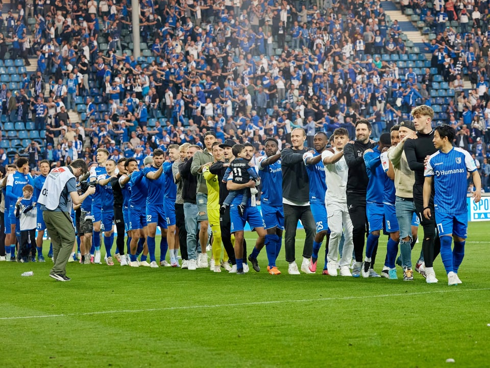 Beim 1. FC Magdeburg ist Feiern angesagt. Dank eines 2:2-Remis zuhause gegen Nürnberg hat man in der 2. Bundesliga den Klassenerhalt auf sicher. 