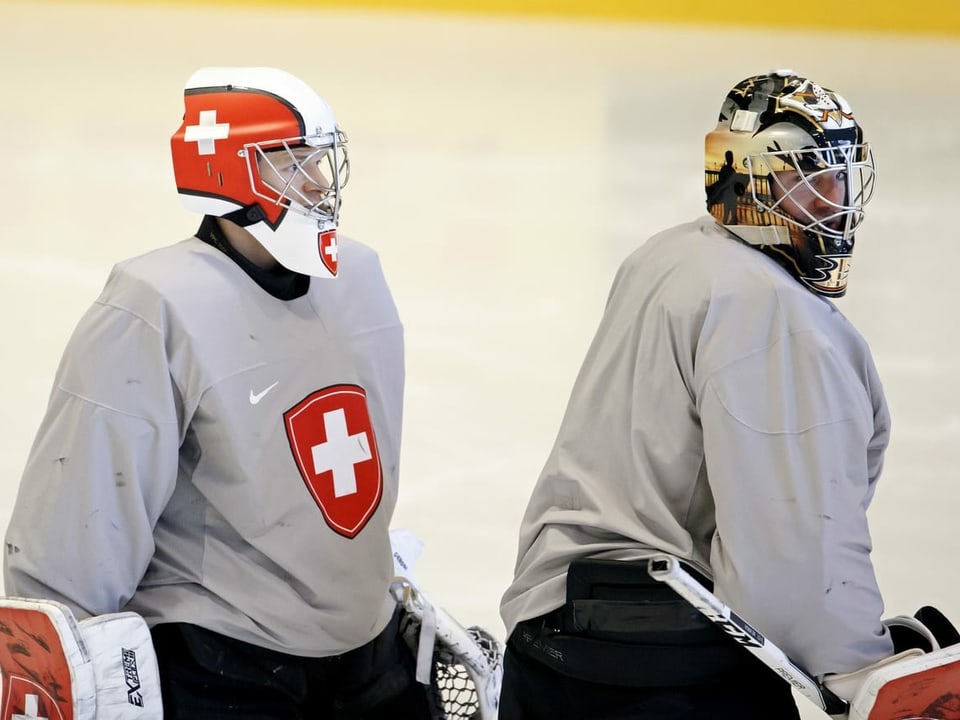 Leonardo Genoni und Reto Berra.