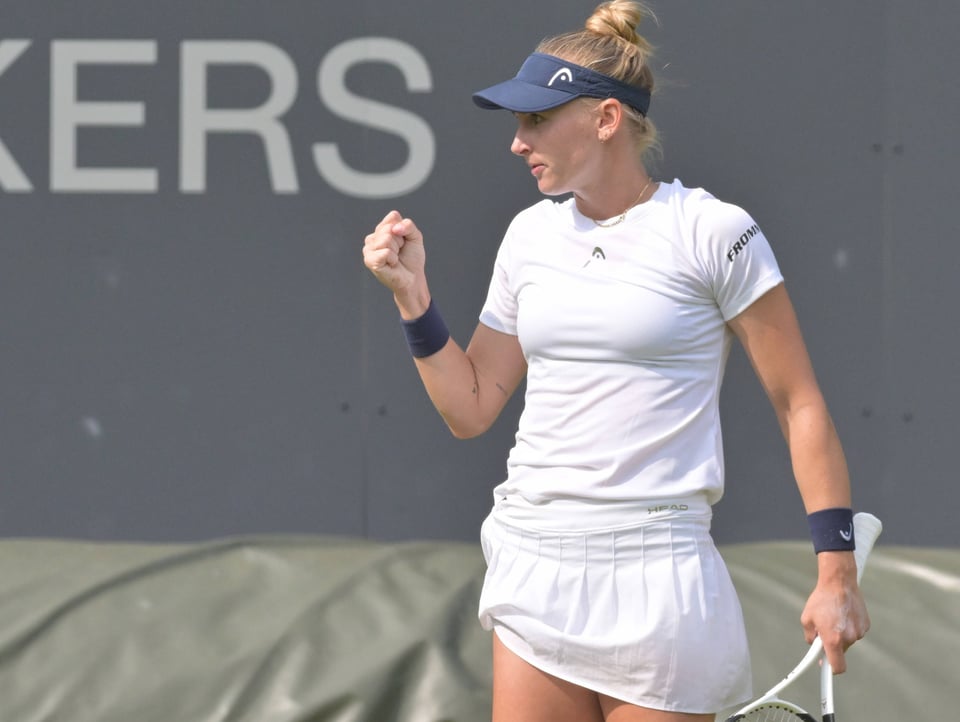 News Aus Dem Tennis Teichmann Erspielt Sich Duell Mit Swiatek Hüsler Im Achtelfinal Sport 