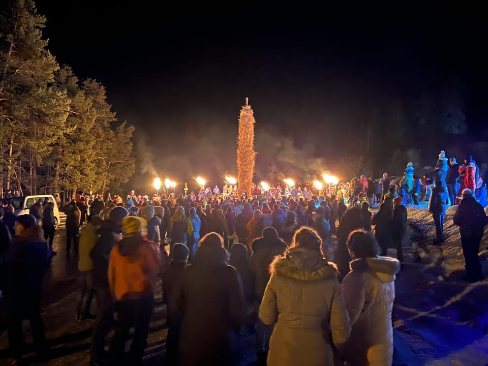 Bräuche und Traditionen: Hom strom