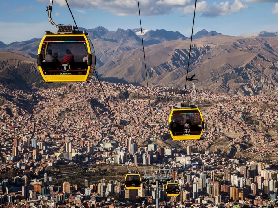 Luftseilbahn über Dächern