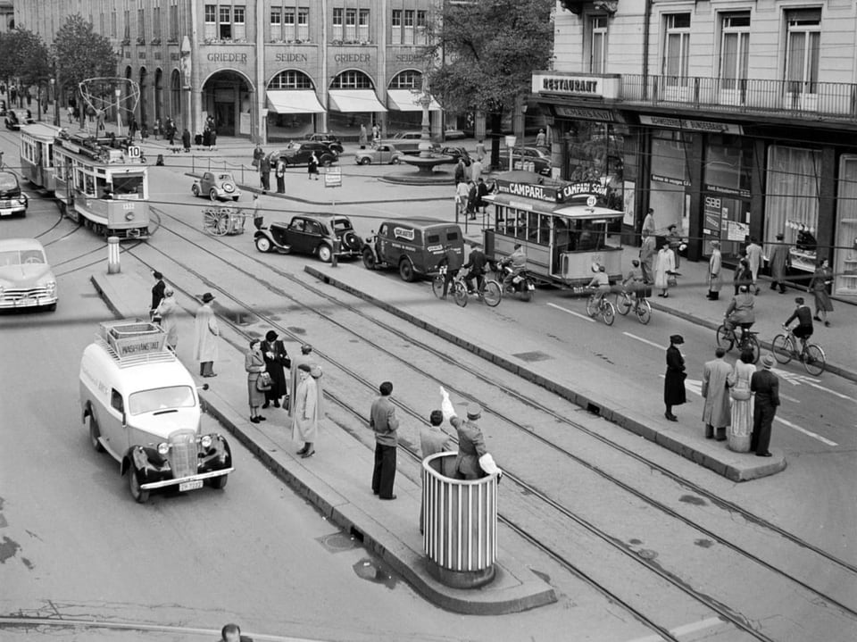 Verkehrskanzel am Paradeplatz