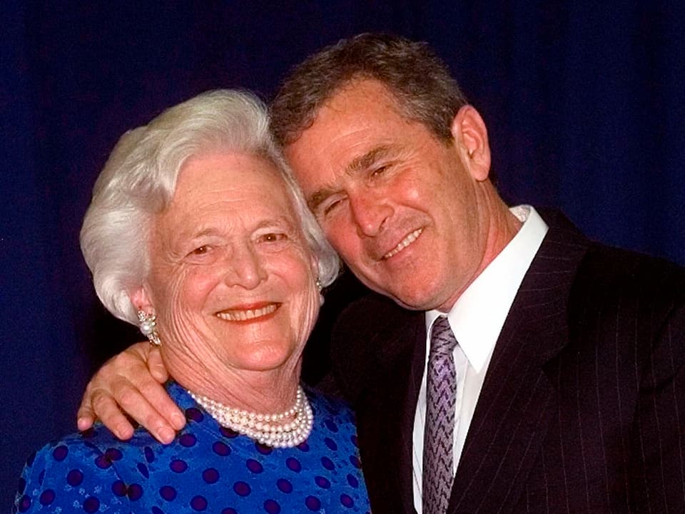 Barbara Bush mit ihrem Sohn George W. 
