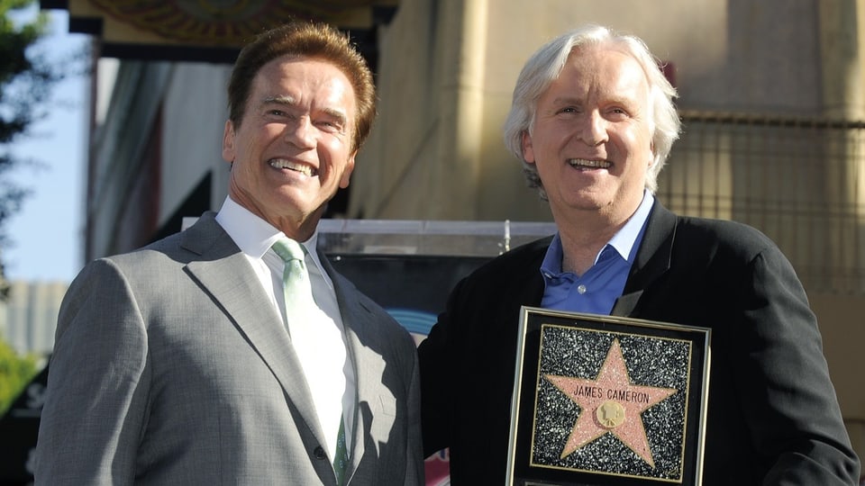 «Terminator»-Star Arnold Schwarzenegger posiert 2009 als Gouverneur von Kalifornien mit seinem Freund James Cameron.