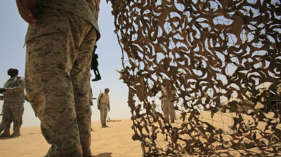 Saudische Soldaten an der Grenze zum Jemen in einer Aufnahme von 2015. 