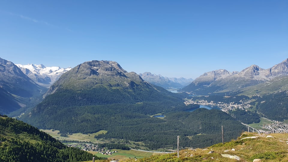 La vista sur ils lais da l'Engiadin'Ota