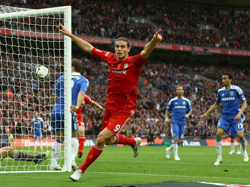 Andy Carroll bestreitet im Mai 2012 mit Liverpool den FA-Cup-Final im Wembley gegen Chelsea.