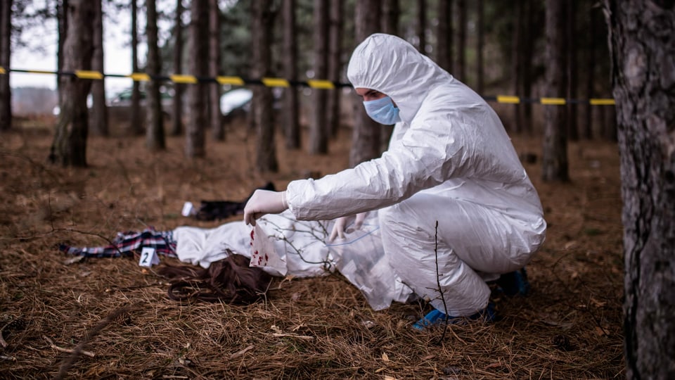 Forensik Body Farmen Wo Leichen Fur Die Wissenschaft Verwesen Wissen Srf