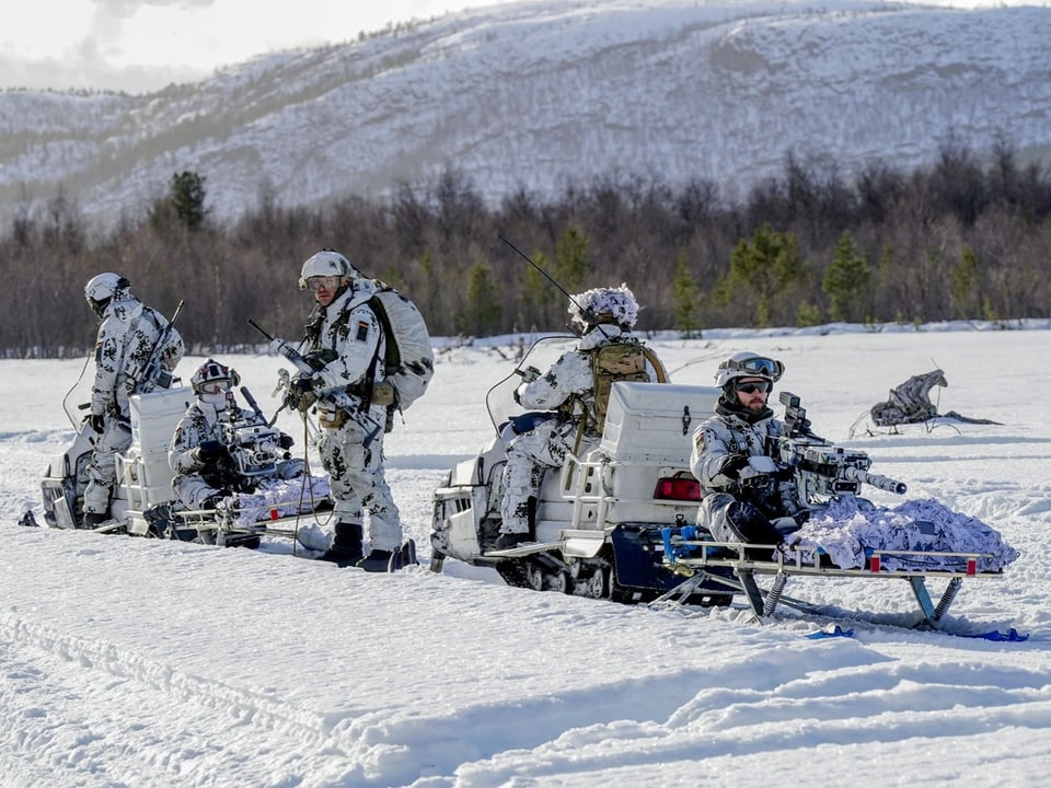Militärübung im Schnee in Norwegen.