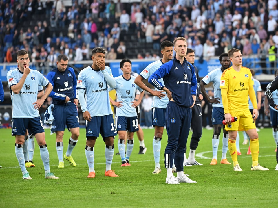 Hängende Köpfe bei den HVS-Spielern.